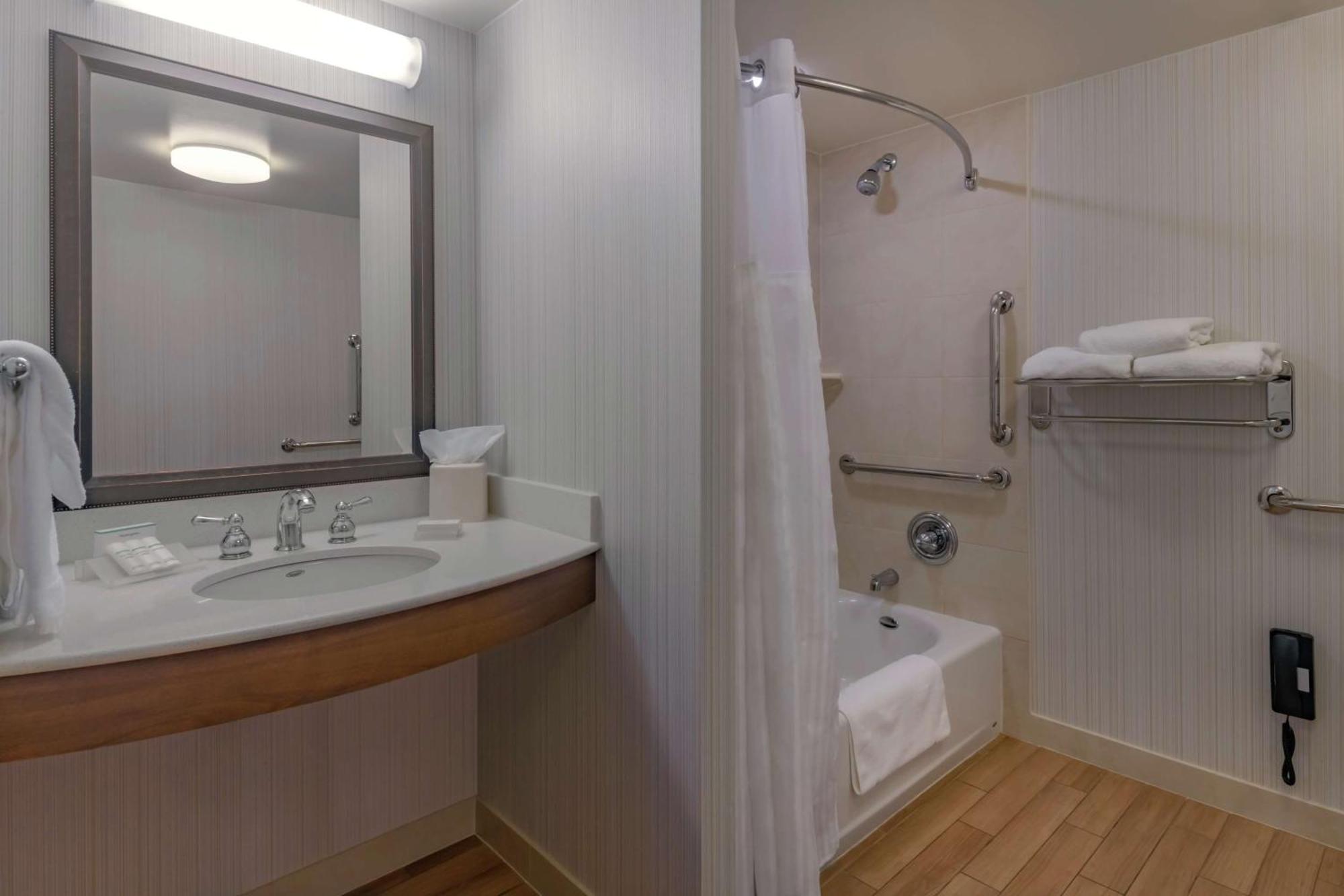 Hilton Garden Inn Devens Common Exterior foto